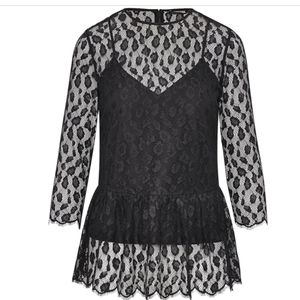 🎀 Feminine Lacey Blouse by Worth New york